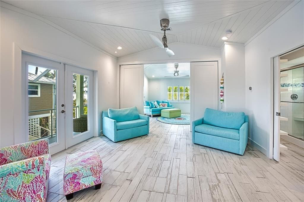 1233 Middle Gulf DR-31