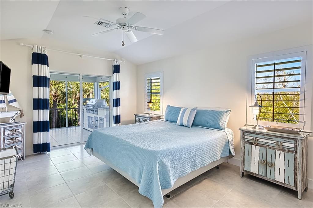1233 Middle Gulf DR-23