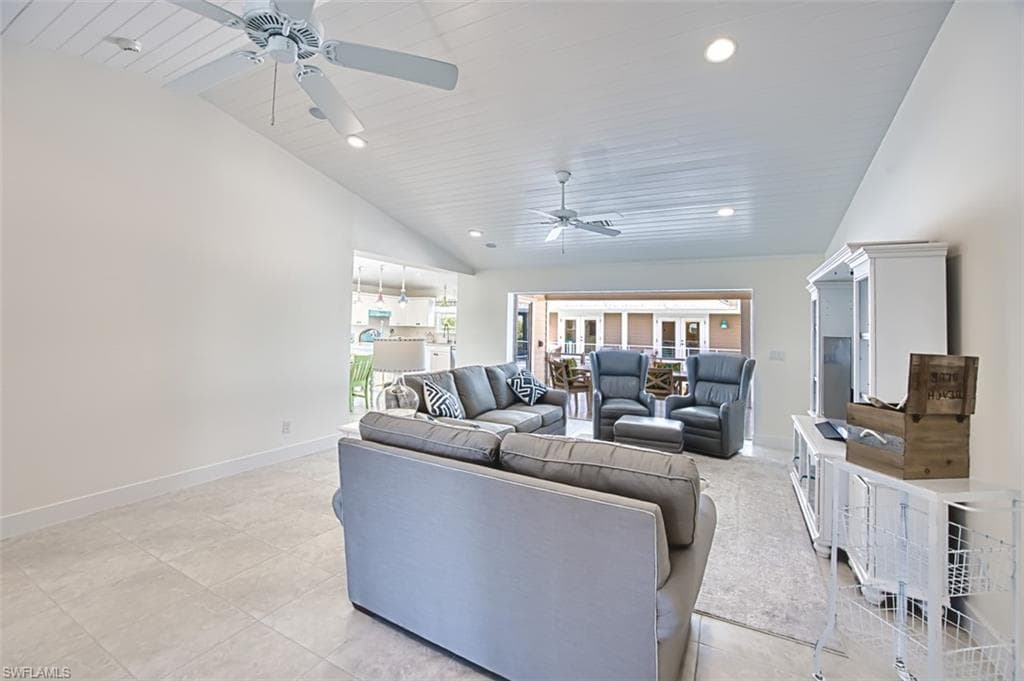 1233 Middle Gulf DR-9