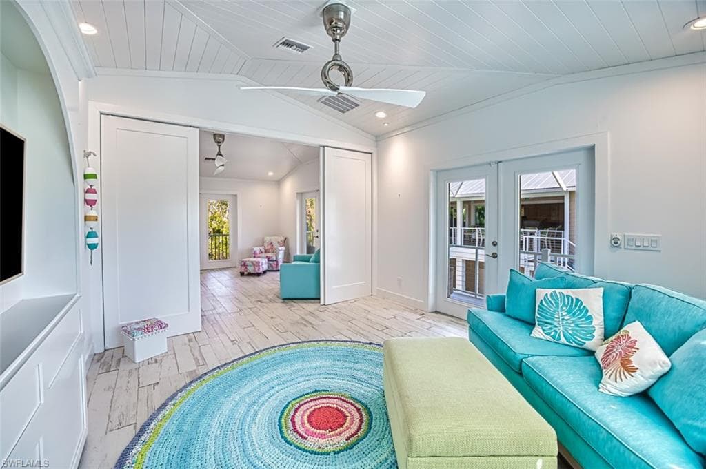 1233 Middle Gulf DR-34