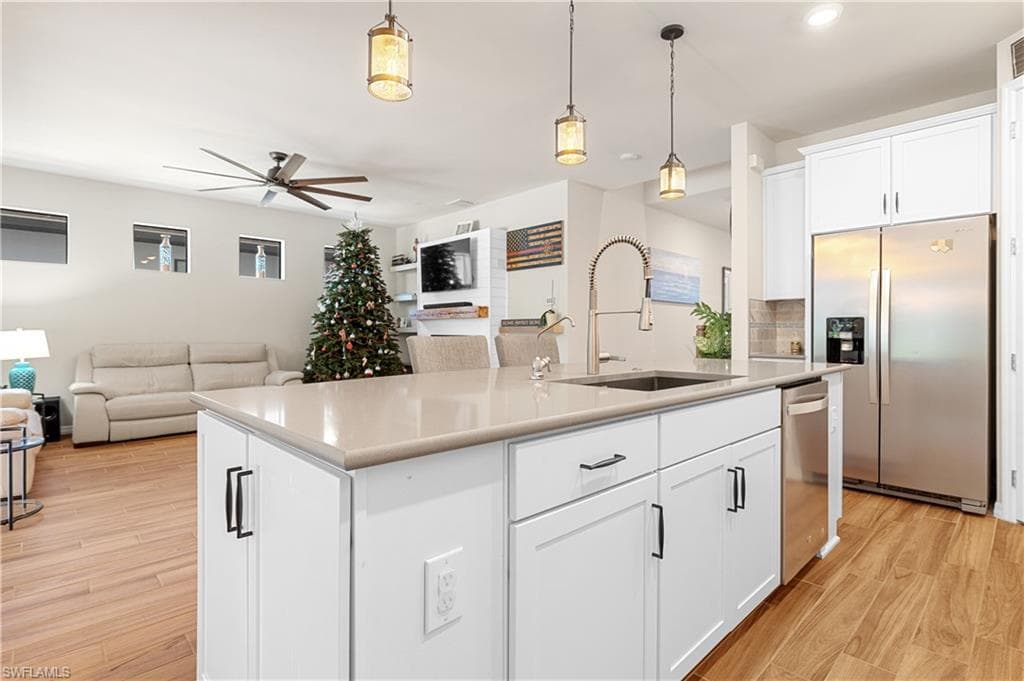 3944 Black Eagle LN, FORT MYERS FL 33966-17