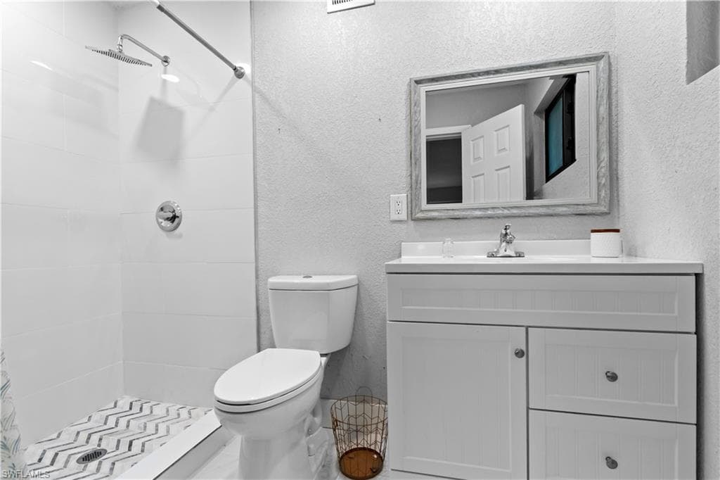 1373 Morningside DR, FORT MYERS FL 33901-21