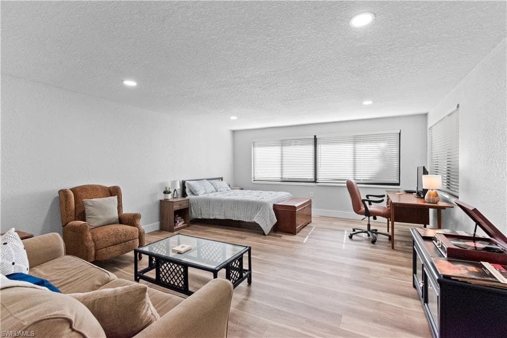 1373 Morningside DR, FORT MYERS FL 33901-9