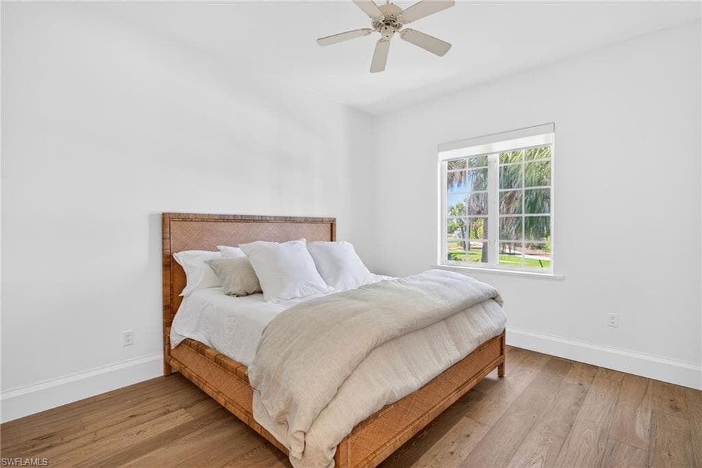 9008 Mockingbird DR-22