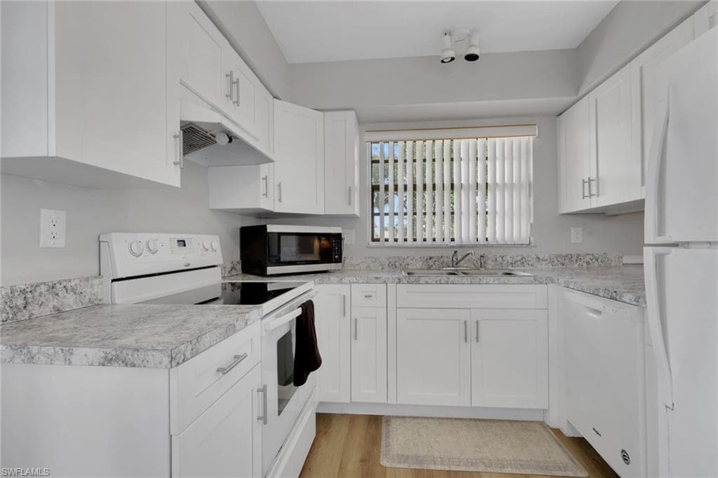 646 SE 12th CT # 17, CAPE CORAL FL 33990-2