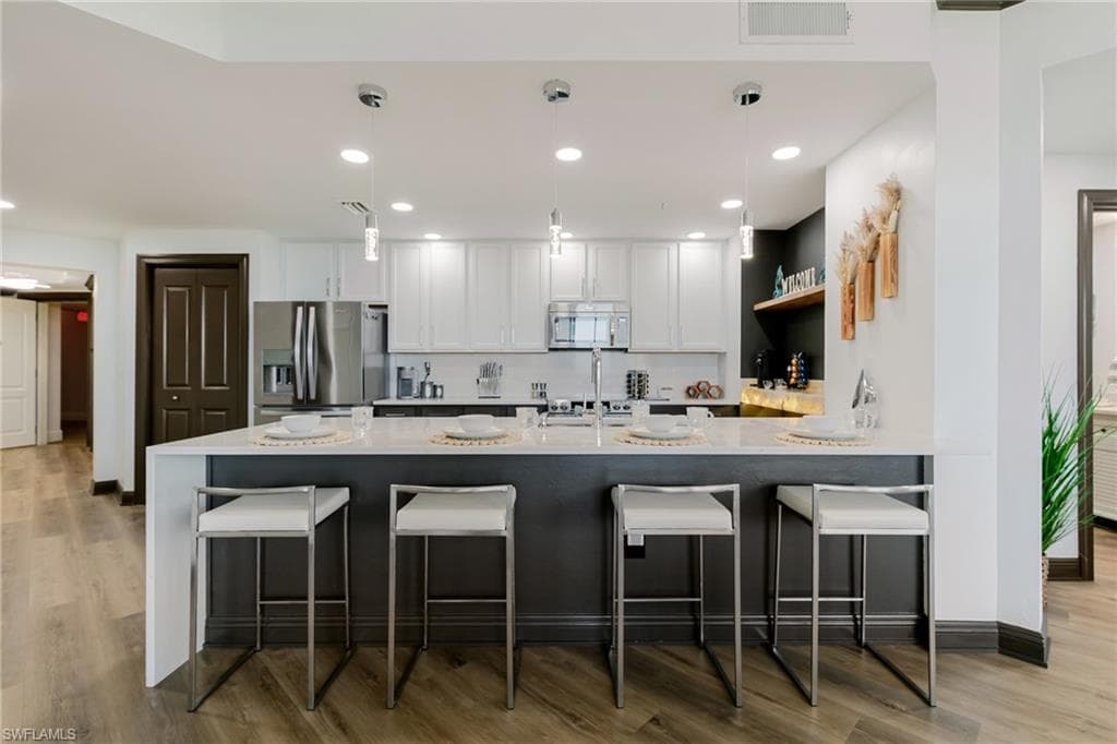 5781 Cape Harbour DR # 607, CAPE CORAL FL 33914-10