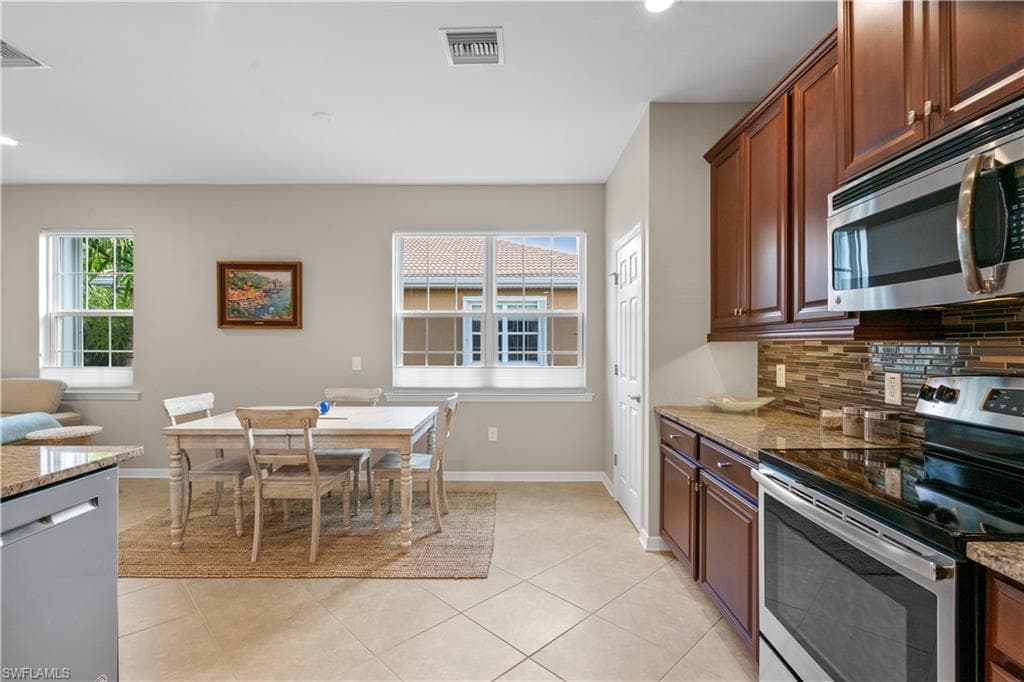 18261 Creekside Preserve LOOP 202-10