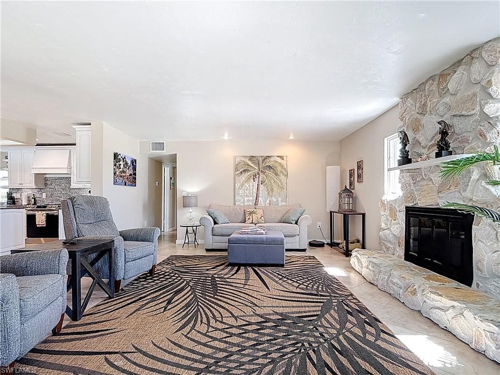 11481 Rebecca CIR, FORT MYERS BEACH FL 33931-15