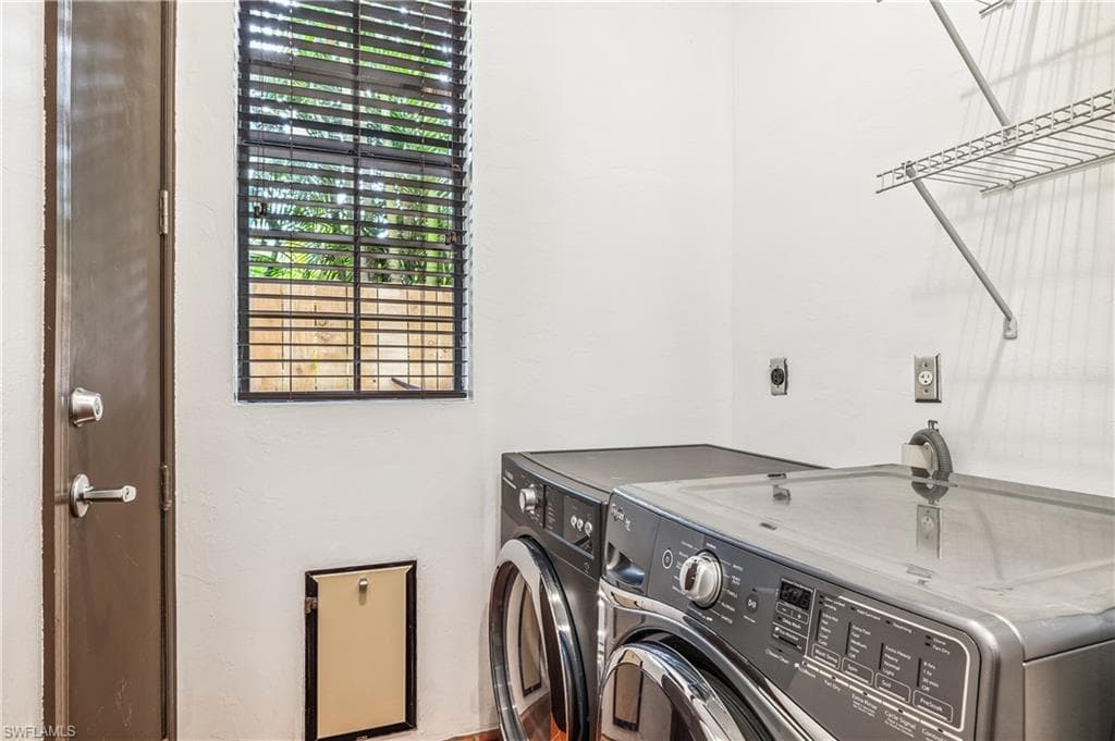 1358 Hopedale DR, FORT MYERS FL 33919-23