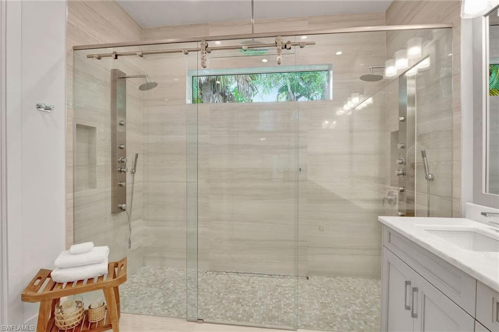 2120 Curtis ST, NAPLES FL 34112-27