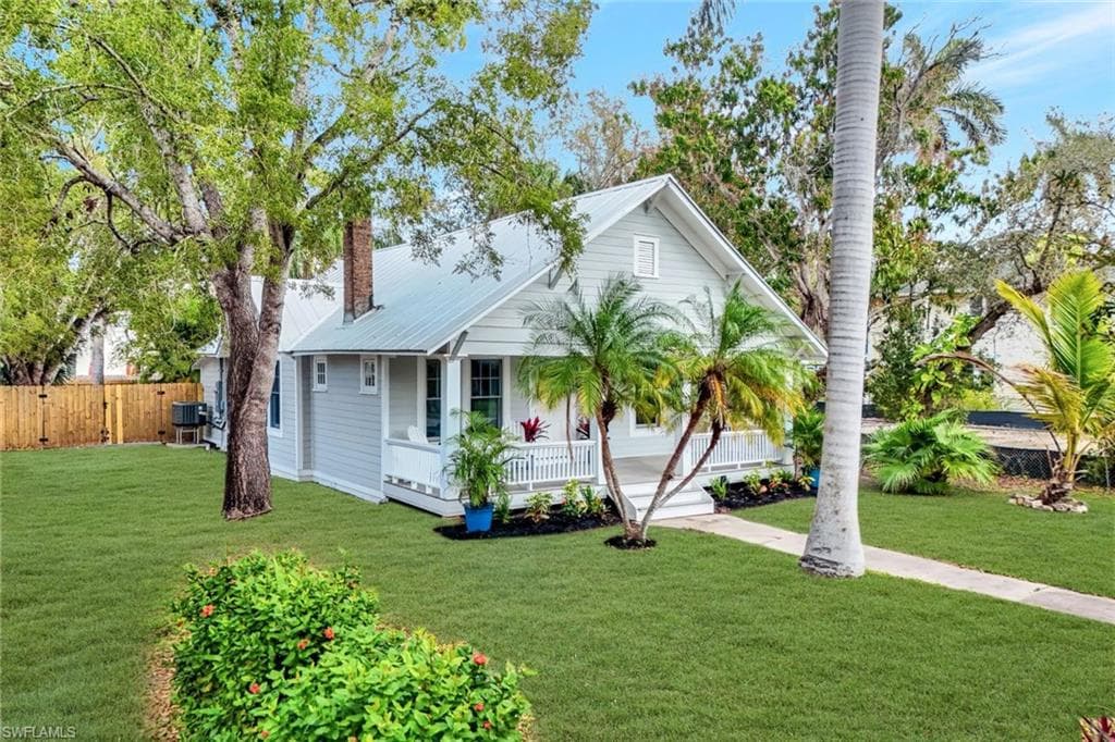 2635 Michigan AVE, FORT MYERS FL 33916-1