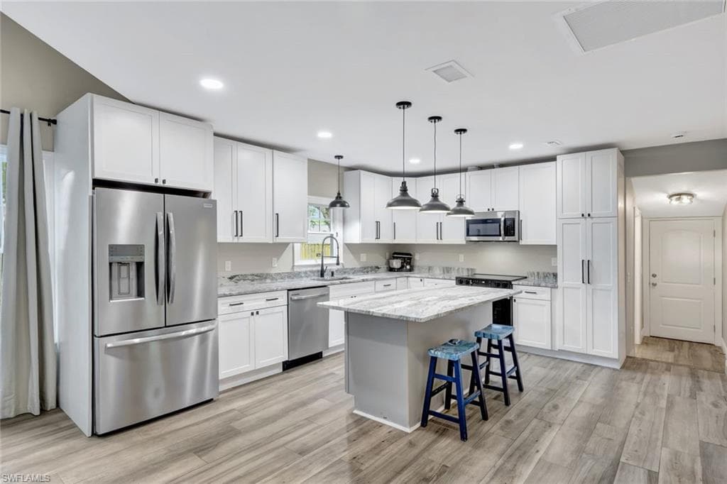 2635 Michigan AVE, FORT MYERS FL 33916-13