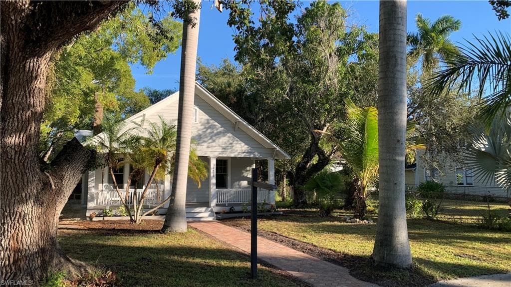 2635 Michigan AVE, FORT MYERS FL 33916-30