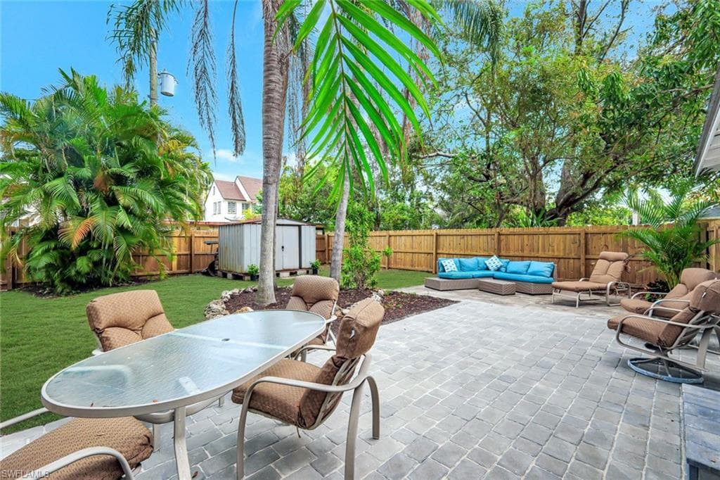 2635 Michigan AVE, FORT MYERS FL 33916-24
