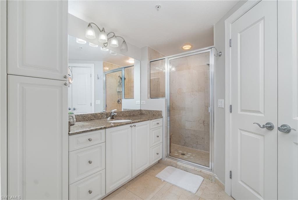 2825 Palm Beach BLVD # 614, FORT MYERS FL 33916-8