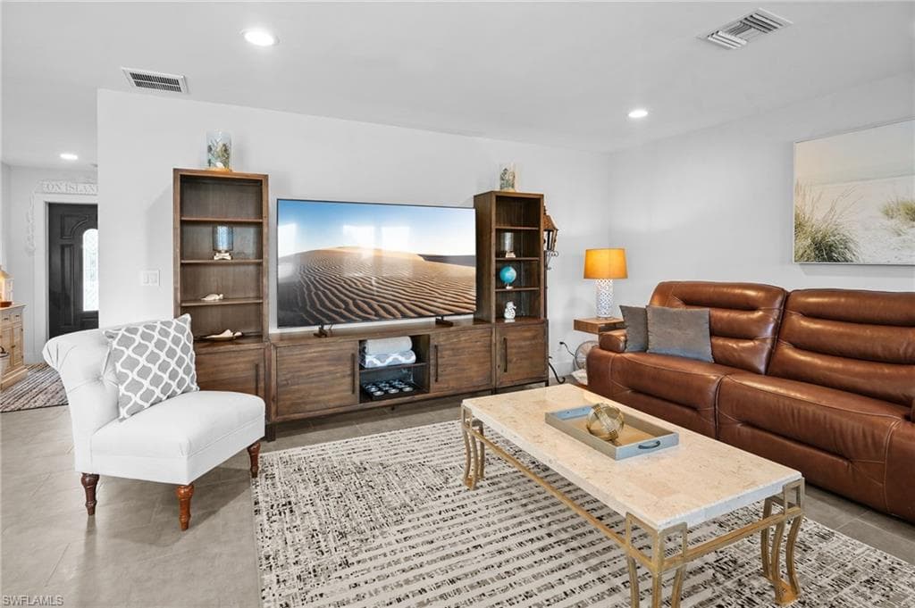 474 Lake Murex CIR, SANIBEL FL 33957-22