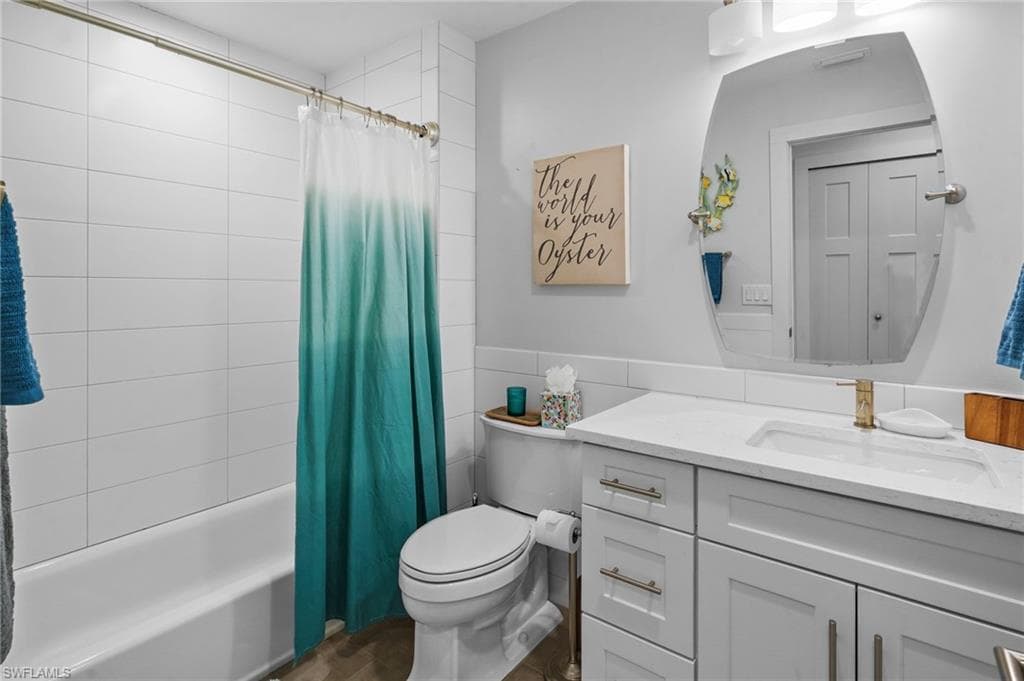 474 Lake Murex CIR, SANIBEL FL 33957-10