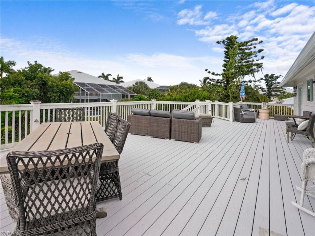 474 Lake Murex CIR, SANIBEL FL 33957-3