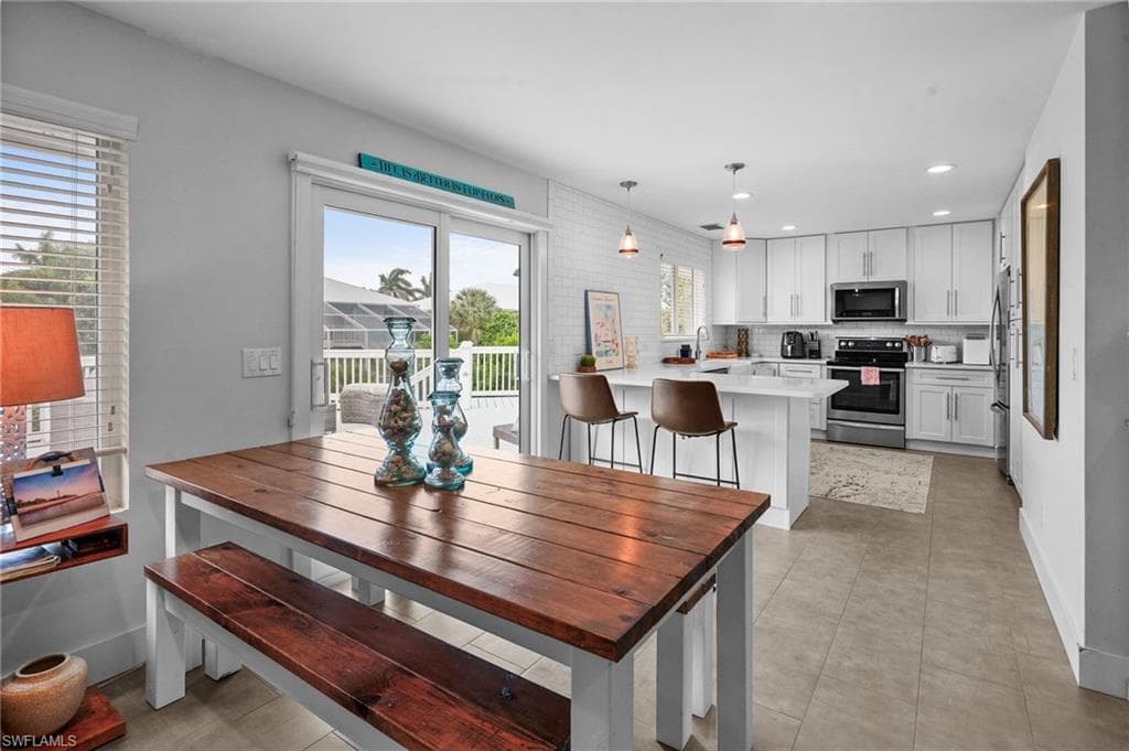 474 Lake Murex CIR, SANIBEL FL 33957-24