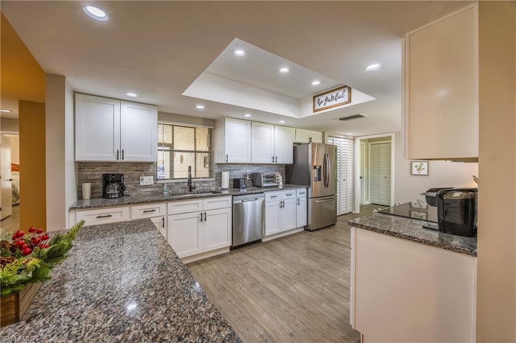 5678 Balkan CT, FORT MYERS FL 33919-5