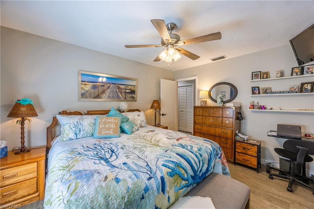 5678 Balkan CT, FORT MYERS FL 33919-25