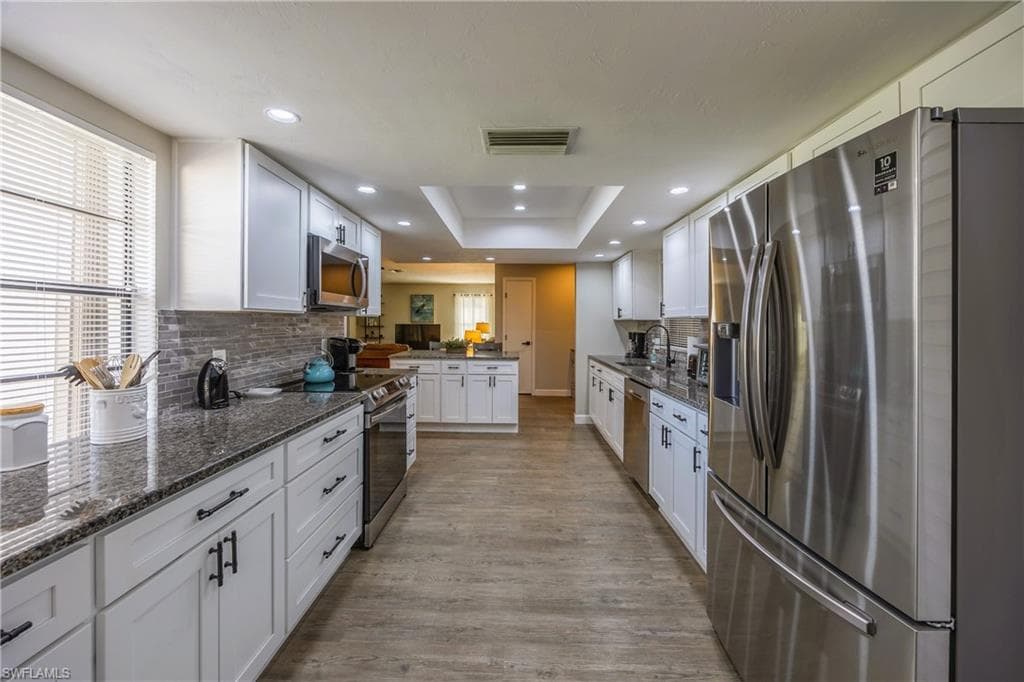 5678 Balkan CT, FORT MYERS FL 33919-6