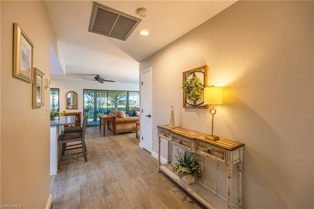 5678 Balkan CT, FORT MYERS FL 33919-3