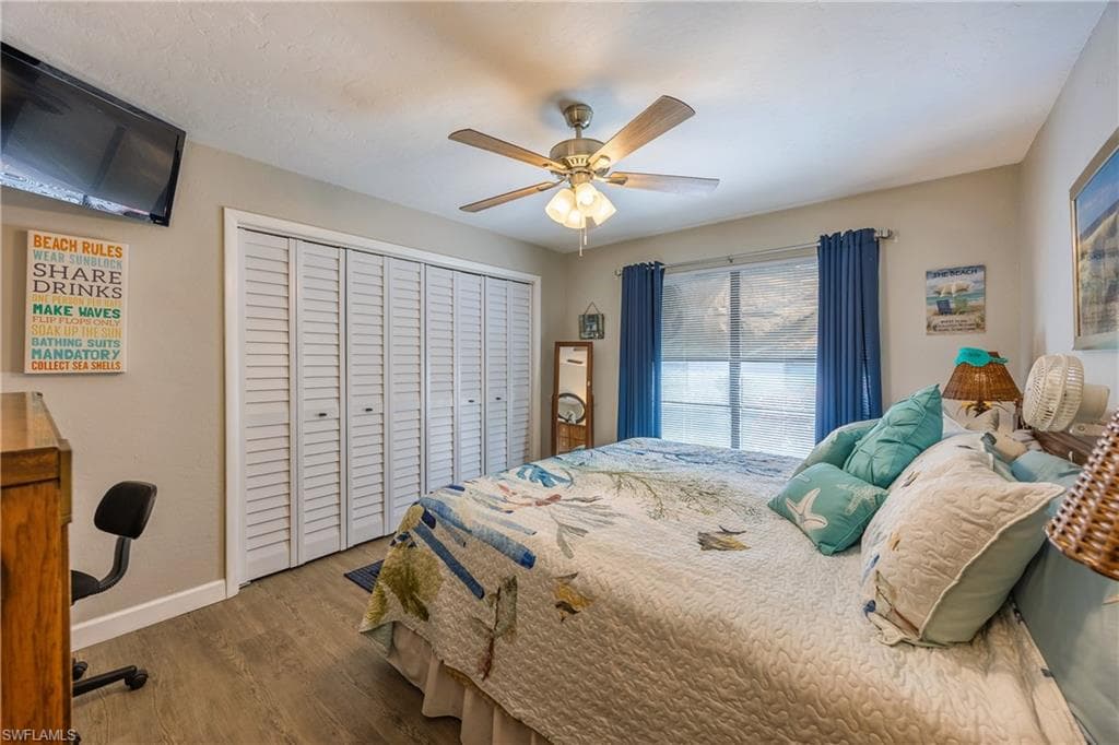 5678 Balkan CT, FORT MYERS FL 33919-24