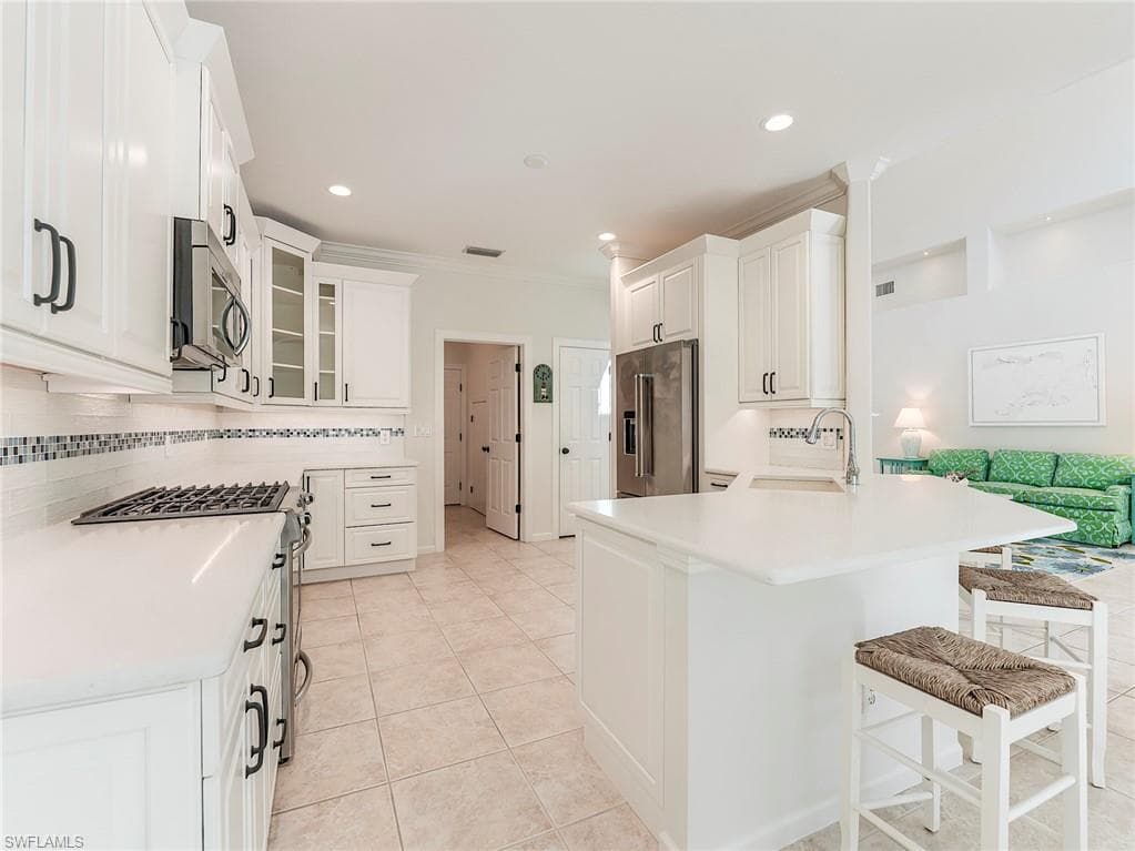 9077 Falling Leaf DR, ESTERO FL 34135-22