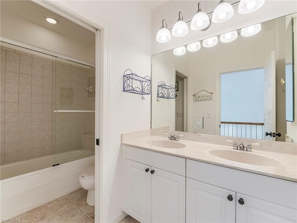 9077 Falling Leaf DR, ESTERO FL 34135-46