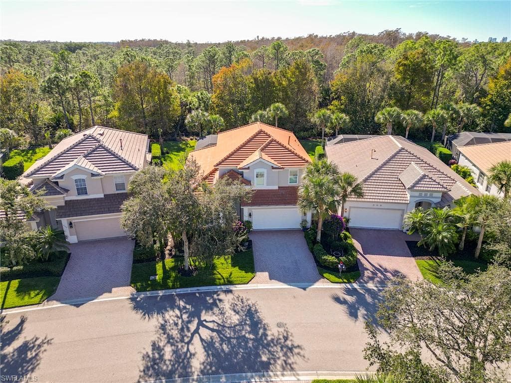 9077 Falling Leaf DR, ESTERO FL 34135-2
