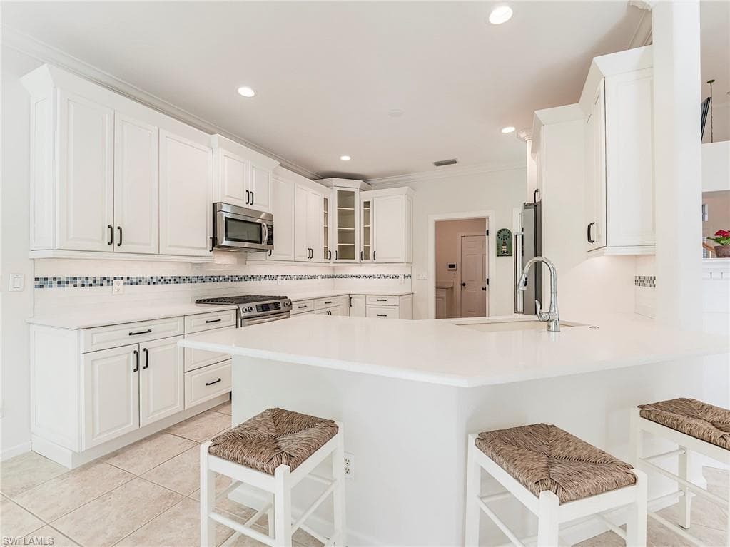 9077 Falling Leaf DR, ESTERO FL 34135-23