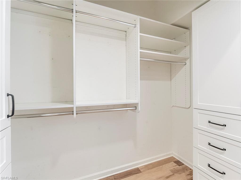 9077 Falling Leaf DR, ESTERO FL 34135-32