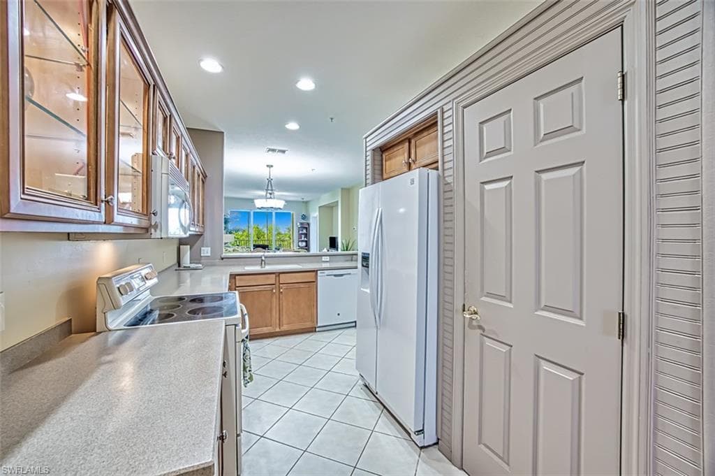 20041 Sanibel View CIR # 104, FORT MYERS FL 33908-12
