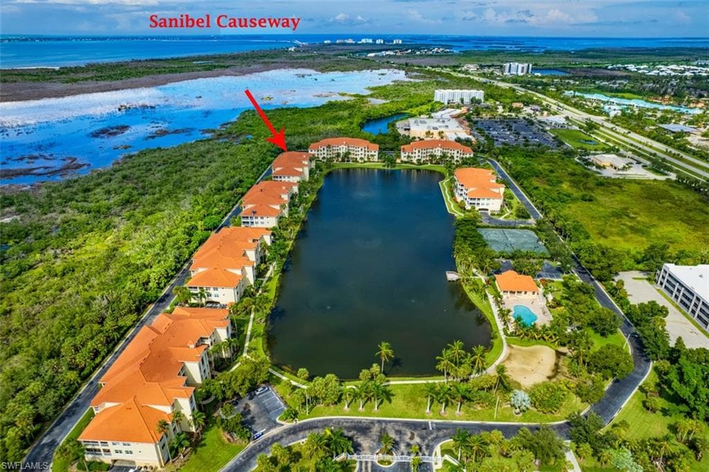 20041 Sanibel View CIR # 104, FORT MYERS FL 33908-2