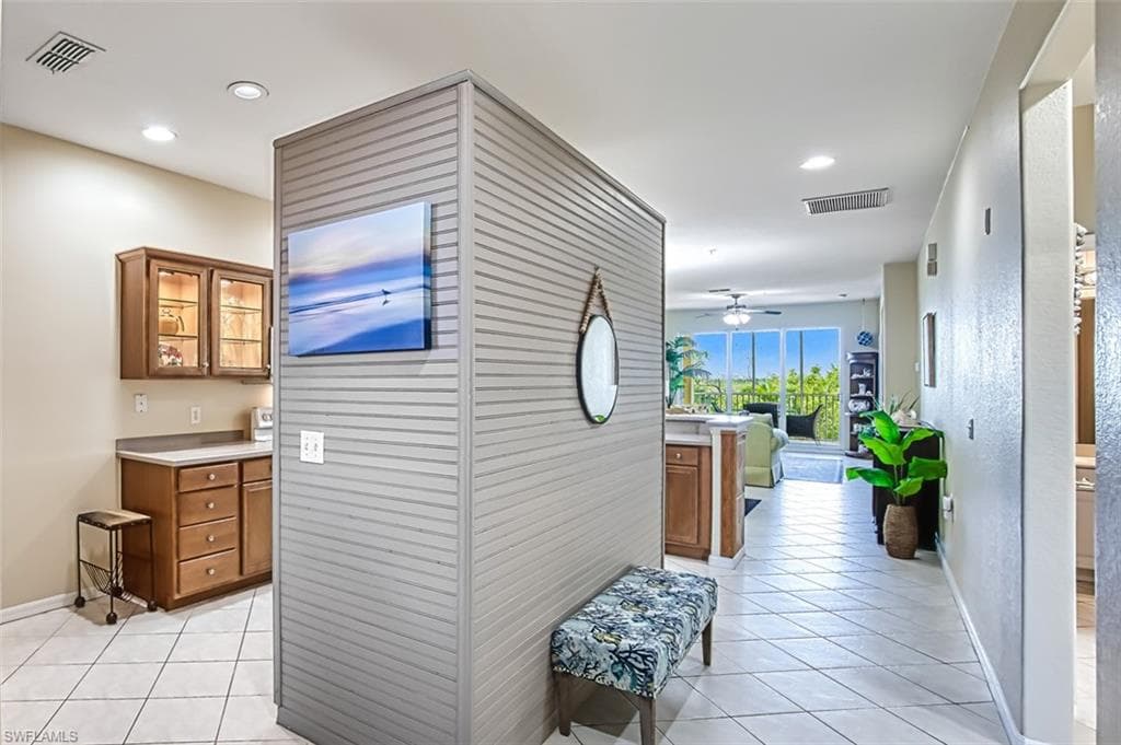 20041 Sanibel View CIR # 104, FORT MYERS FL 33908-13