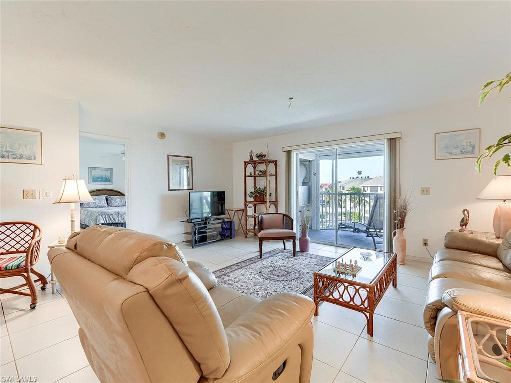 4581 Bay Beach LN 482-15