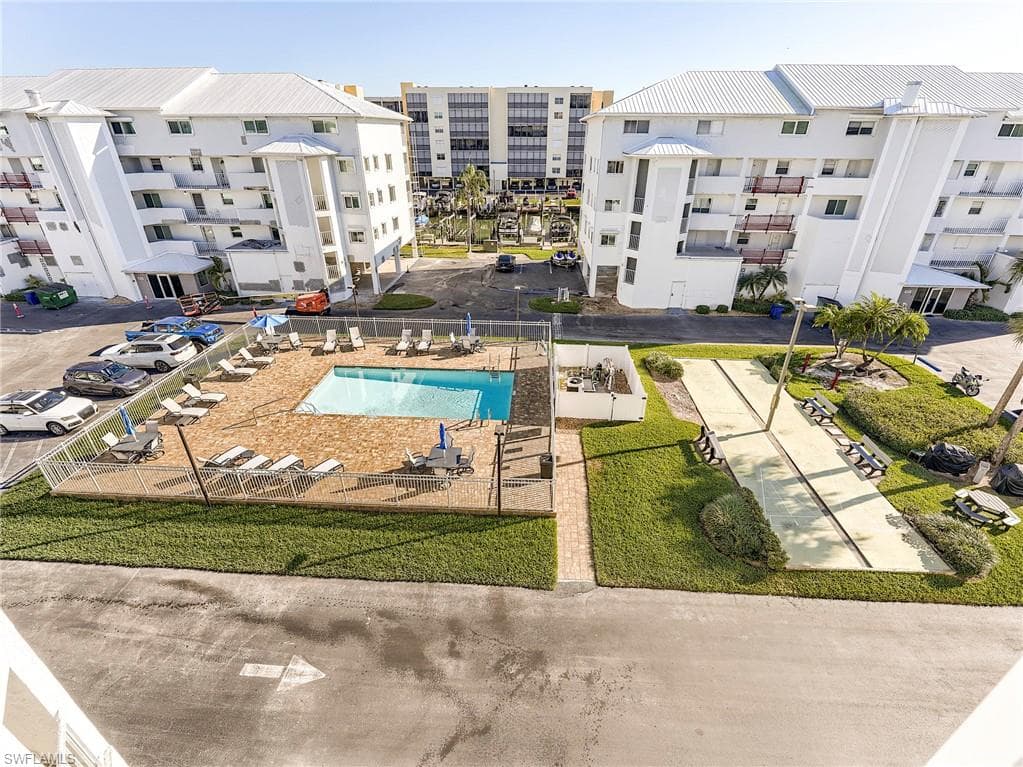4581 Bay Beach LN 482-37