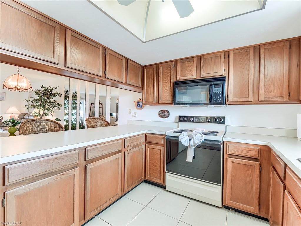 4581 Bay Beach LN 482-9