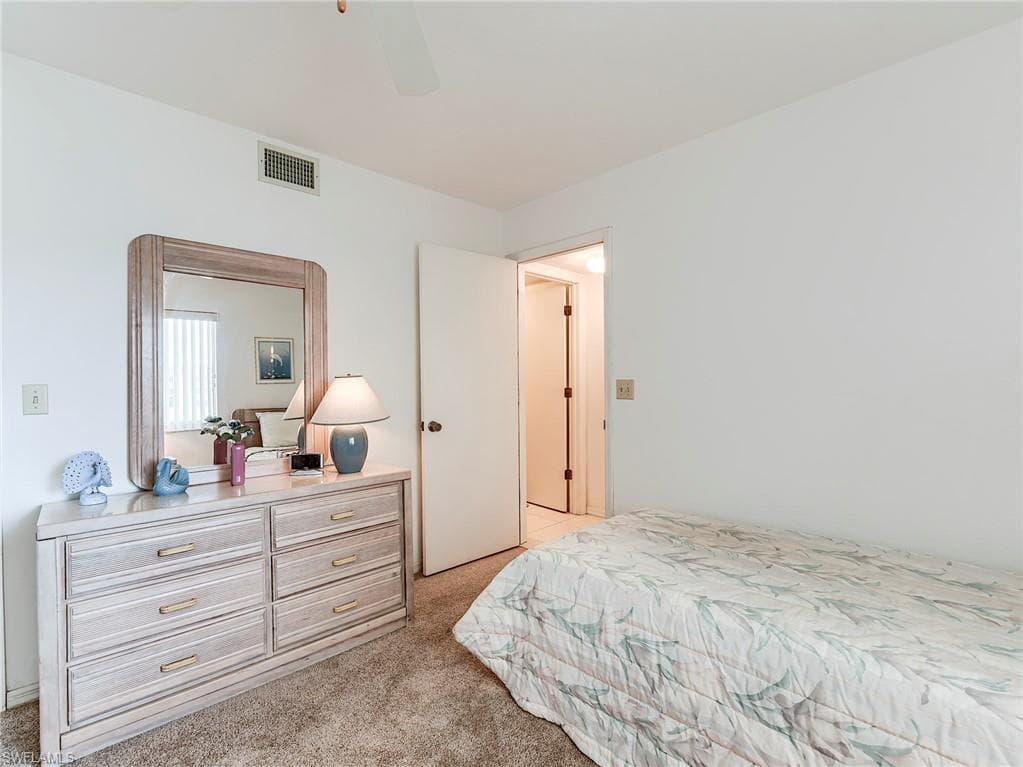 4581 Bay Beach LN 482-32