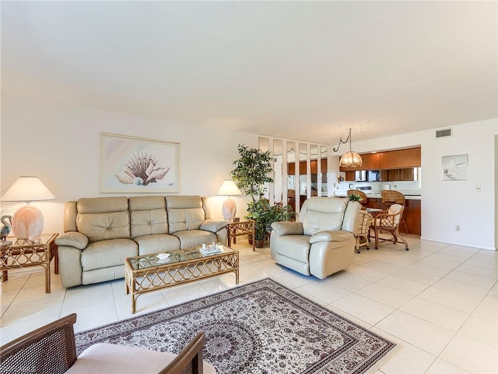 4581 Bay Beach LN 482-17