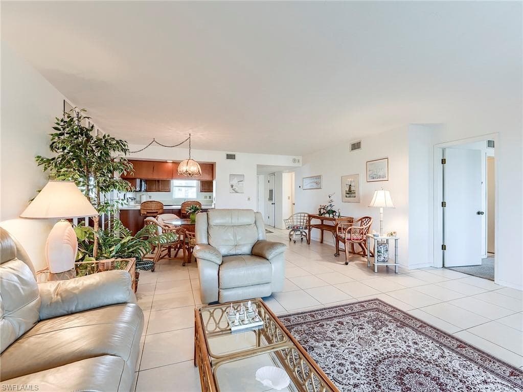 4581 Bay Beach LN 482-18