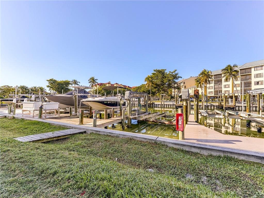 4581 Bay Beach LN 482-38