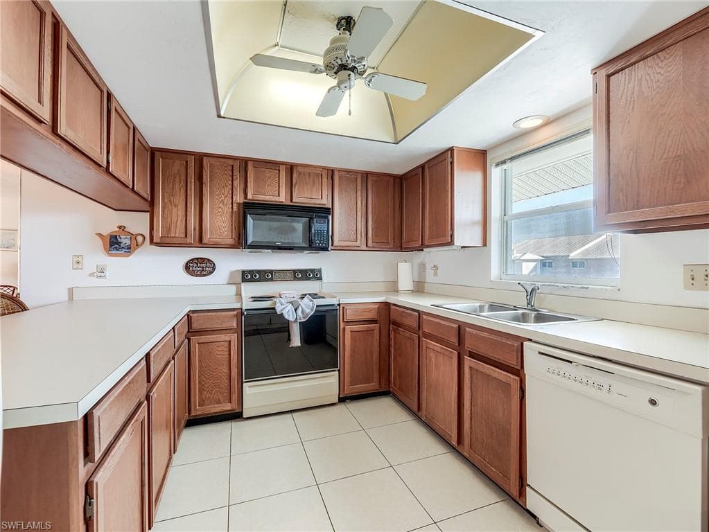 4581 Bay Beach LN 482-7