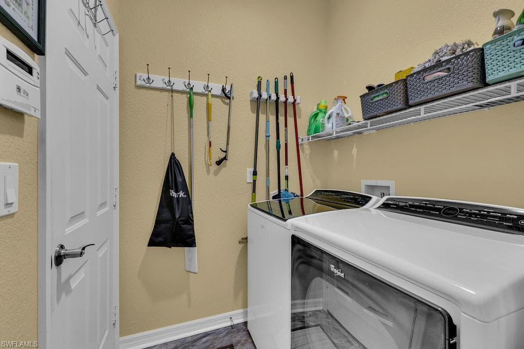 3725 Pino Vista WAY, ESTERO FL 33928-25