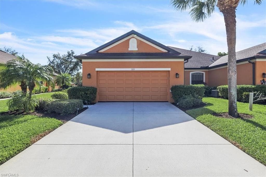 3725 Pino Vista WAY, ESTERO FL 33928-2