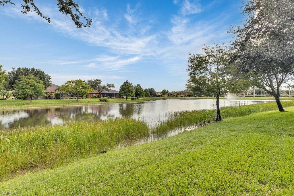 3725 Pino Vista WAY, ESTERO FL 33928-27