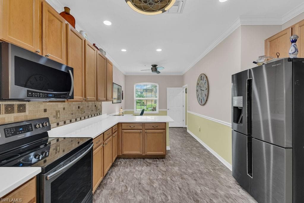 3725 Pino Vista WAY, ESTERO FL 33928-8