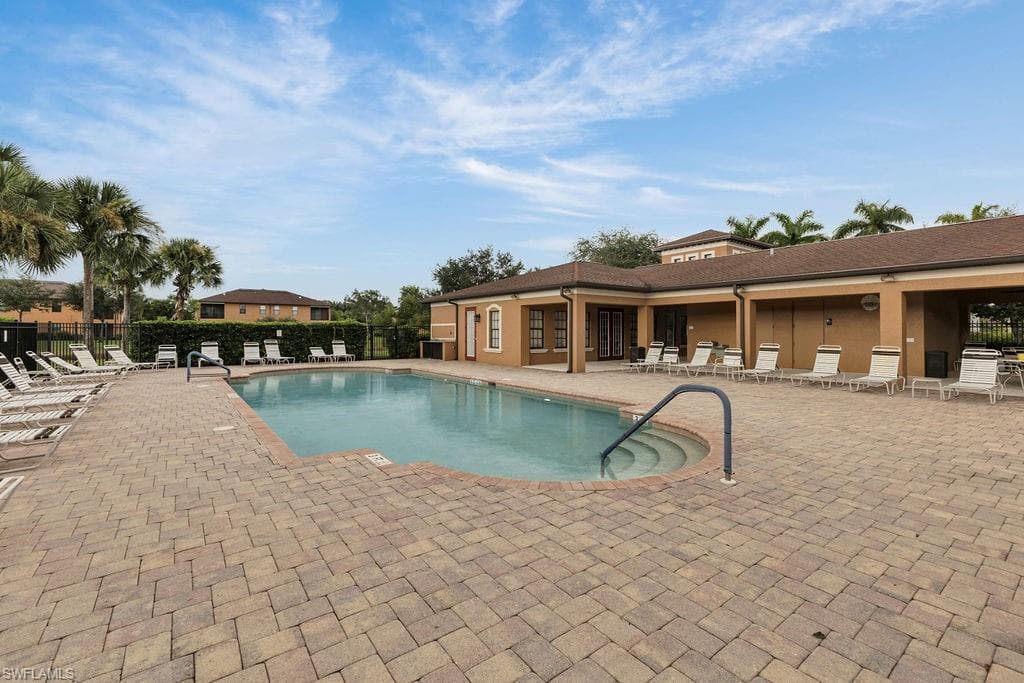 3725 Pino Vista WAY, ESTERO FL 33928-39