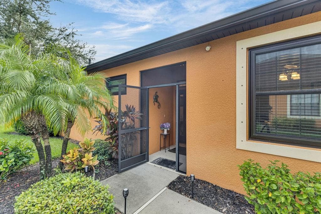 3725 Pino Vista WAY, ESTERO FL 33928-30